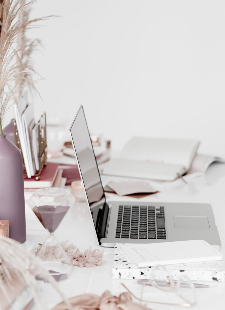 Pretty Computer desk